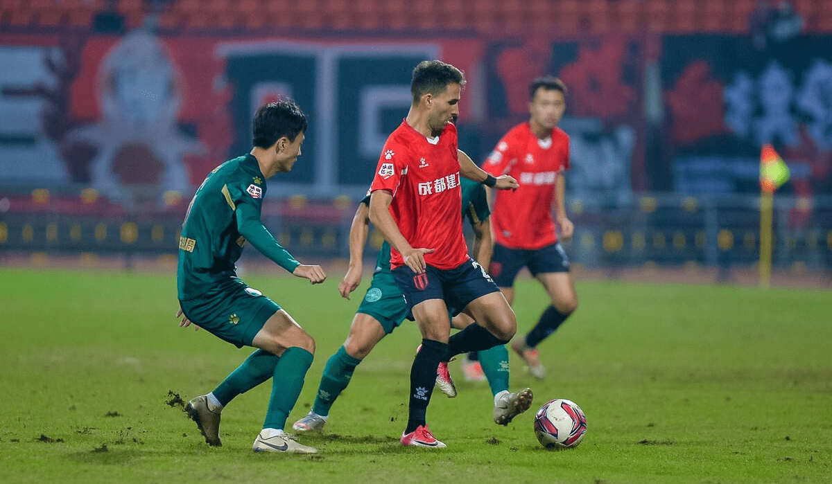 关于多伦多猛龙迎荷甲关键赛，转会期复出首秀，更衣室稳定，身体对抗强度拉满的信息